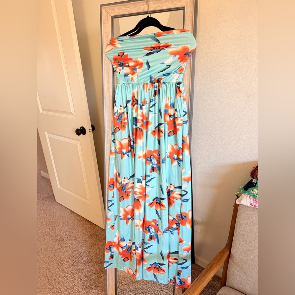 Strapless stretchy topical floral beach maxi dress with pockets